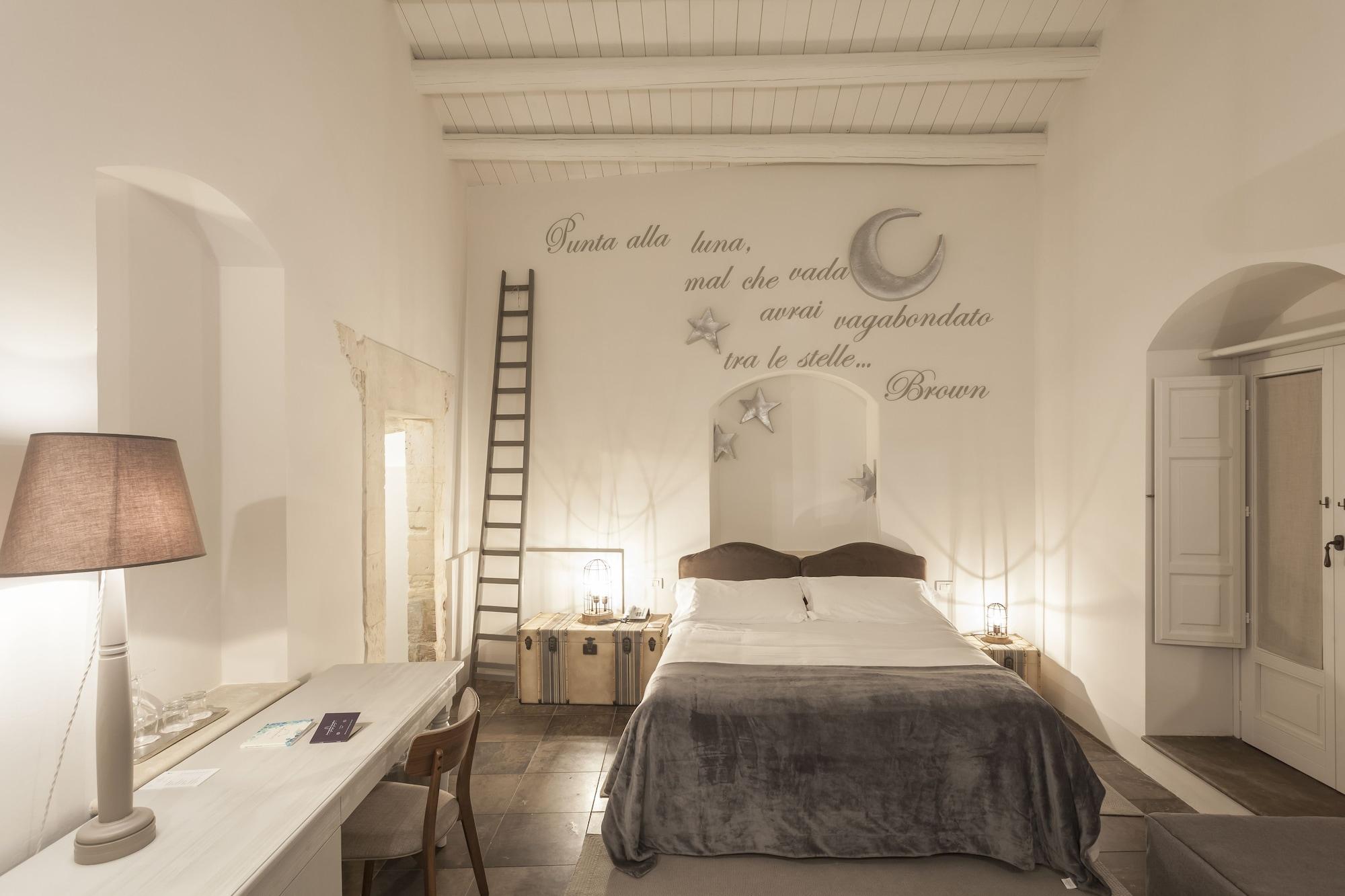 Don Serafino Historical Boutique Hotel 4*